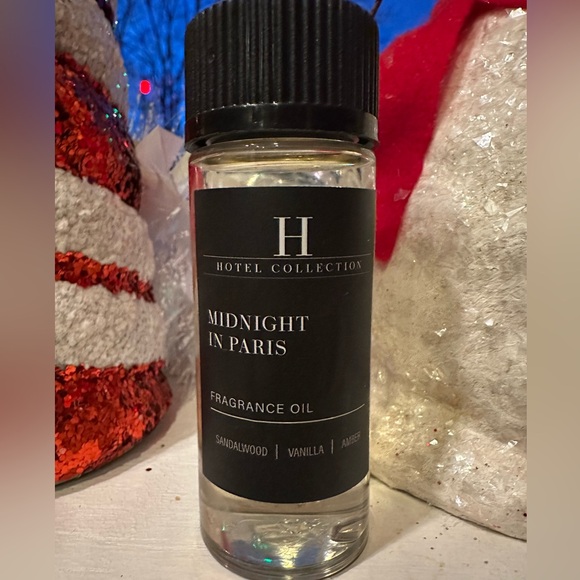 Hotel Collection Midnight in Paris 4oz Fragrance Oil - Picture 2 of 2